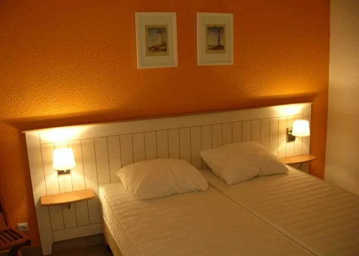 Odalys Saint Loup 假日公园 3*